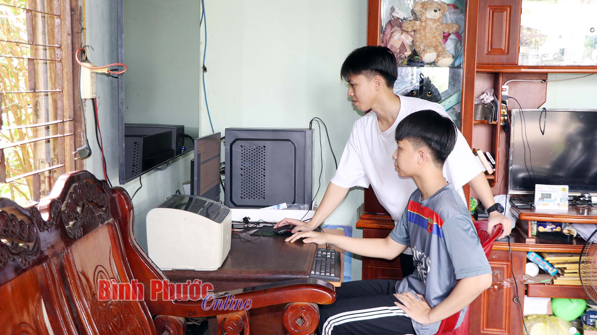 Hai anh em cùng thi đậu đại học an ninh Hai anh em cùng thi đậu đại học an ninh