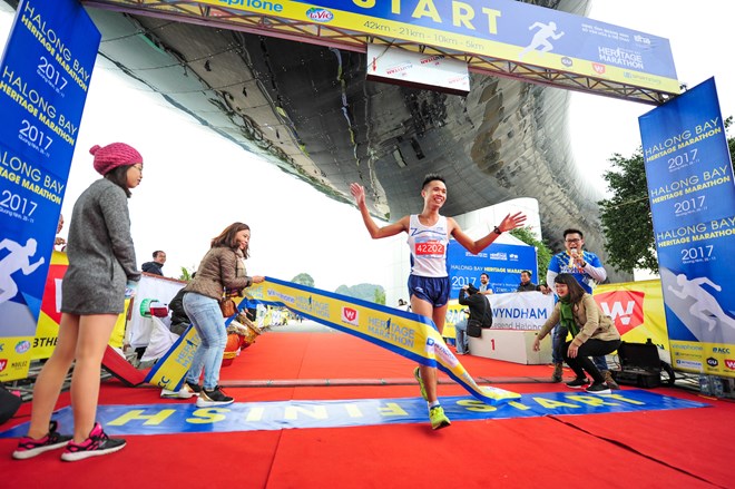 halongbayheritagemarathon15126112017072446.jpg