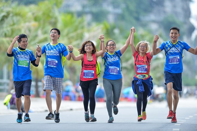 halongbayheritagemarathon16126112017072446.jpg