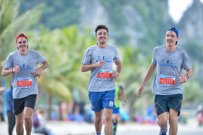 halongbayheritagemarathon17126112017072446.jpg