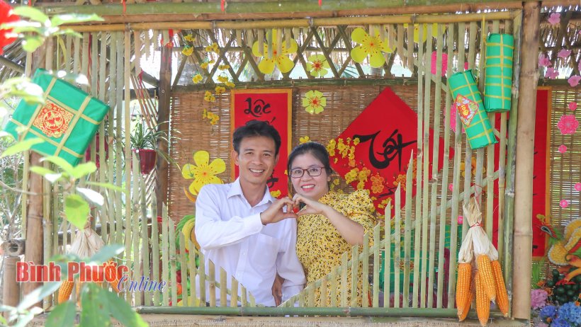 Hạnh phúc của các cặp đôi khi làm chung đơn vị
