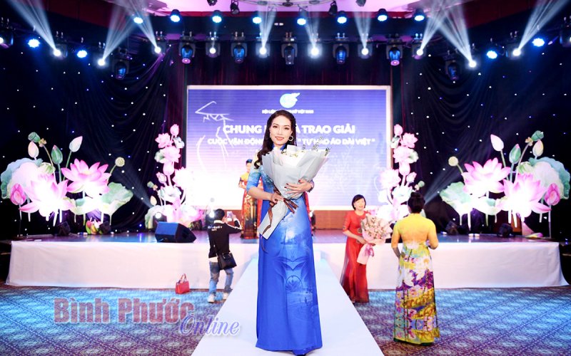 Hạnh phúc với di sản áo dài Hạnh phúc với di sản áo dài