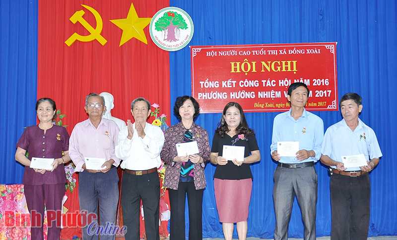 Hội NCT thị xã Đồng Xoài: 19 tỷ đồng quỹ phụng dưỡng ông bà, cha mẹ Hội NCT thị xã Đồng Xoài: 19 tỷ đồng quỹ phụng dưỡng ông bà, cha mẹ