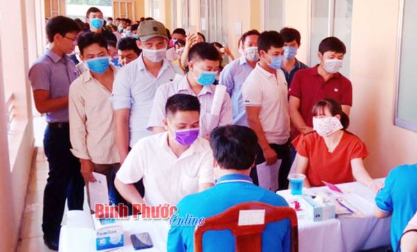 Bù Gia Mập vượt chỉ tiêu hiến máu Bù Gia Mập vượt chỉ tiêu hiến máu