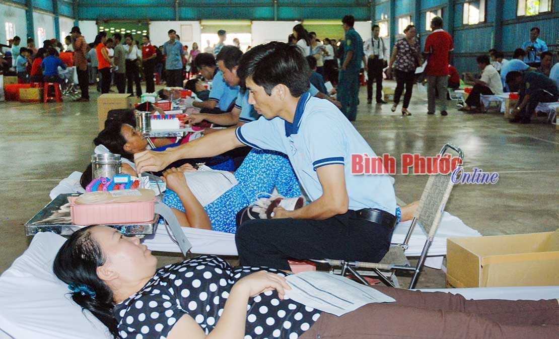 Tăng cường công tác vận động hiến máu tình nguyện