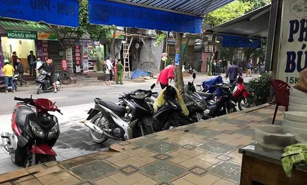 Nghi bị bỏ bùa, thầy cúng truy sát 4 người rồi cắt cổ tay tự tử Nghi bị bỏ bùa, thầy cúng truy sát 4 người rồi cắt cổ tay tự tử