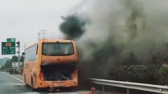 hientruongvunoxebus1111022019033743.jpg