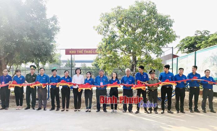 Hành trình kết nối các thế hệ cán bộ đoàn phía Nam tại Bình Phước Hành trình kết nối các thế hệ cán bộ đoàn phía Nam tại Bình Phước