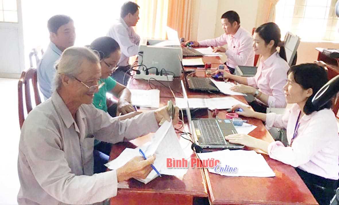 Ðồng tiền tiết kiệm nghĩa tình Ðồng tiền tiết kiệm nghĩa tình