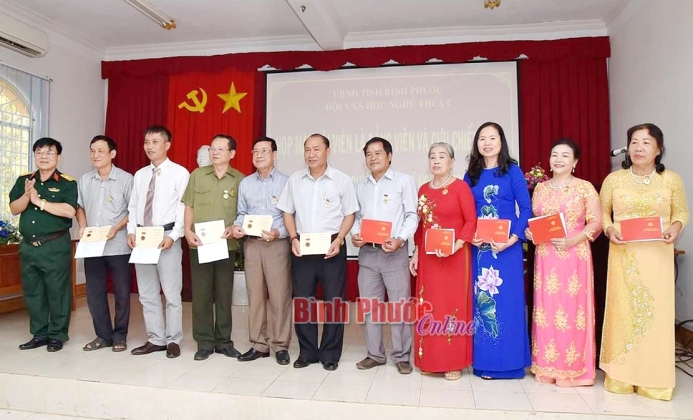Nhà thơ Triệu Quốc Bình: Thơ ca là “cứu cánh” cuộc đời