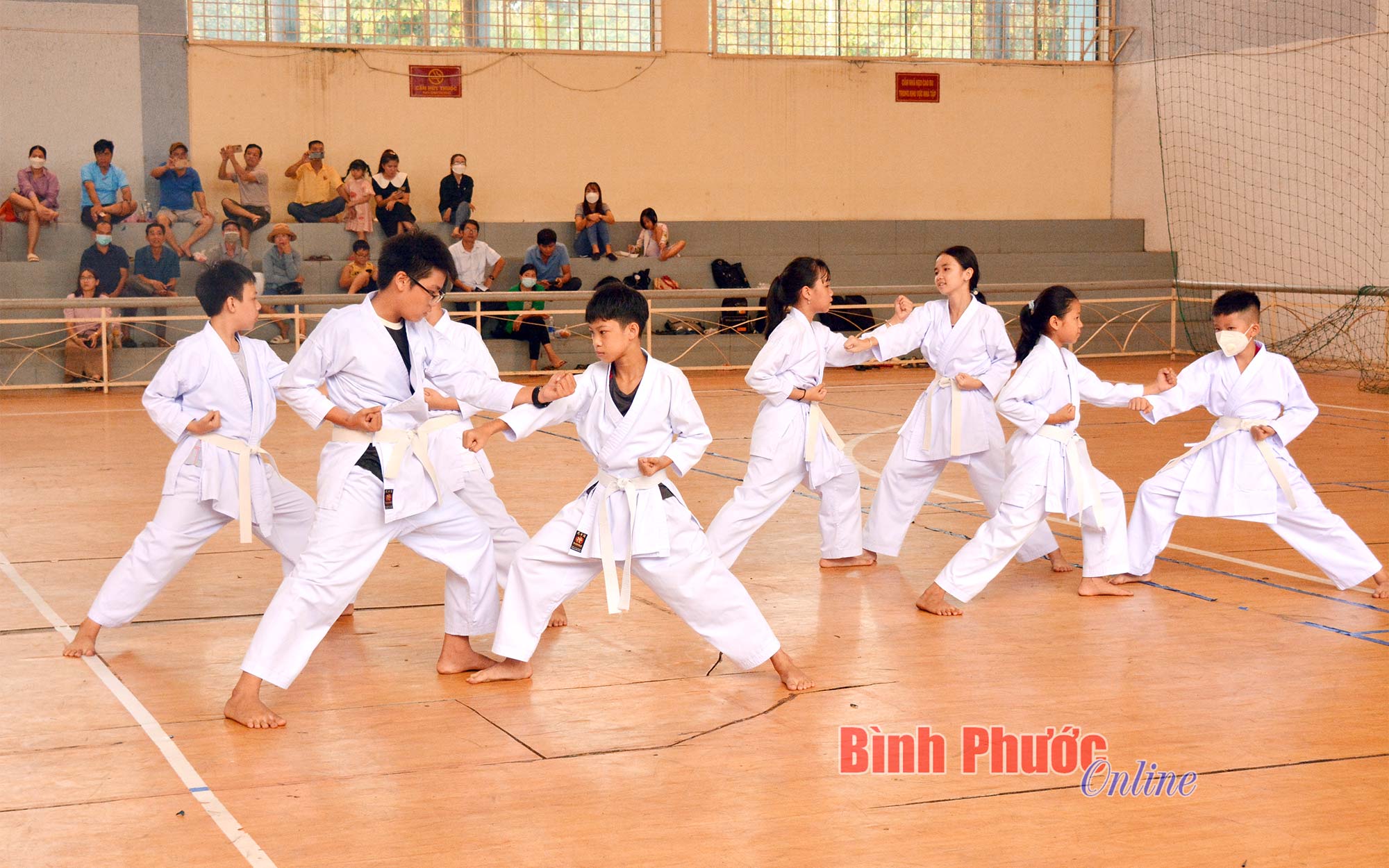 hinh_2_doi_luyen_11470102102022.jpg
