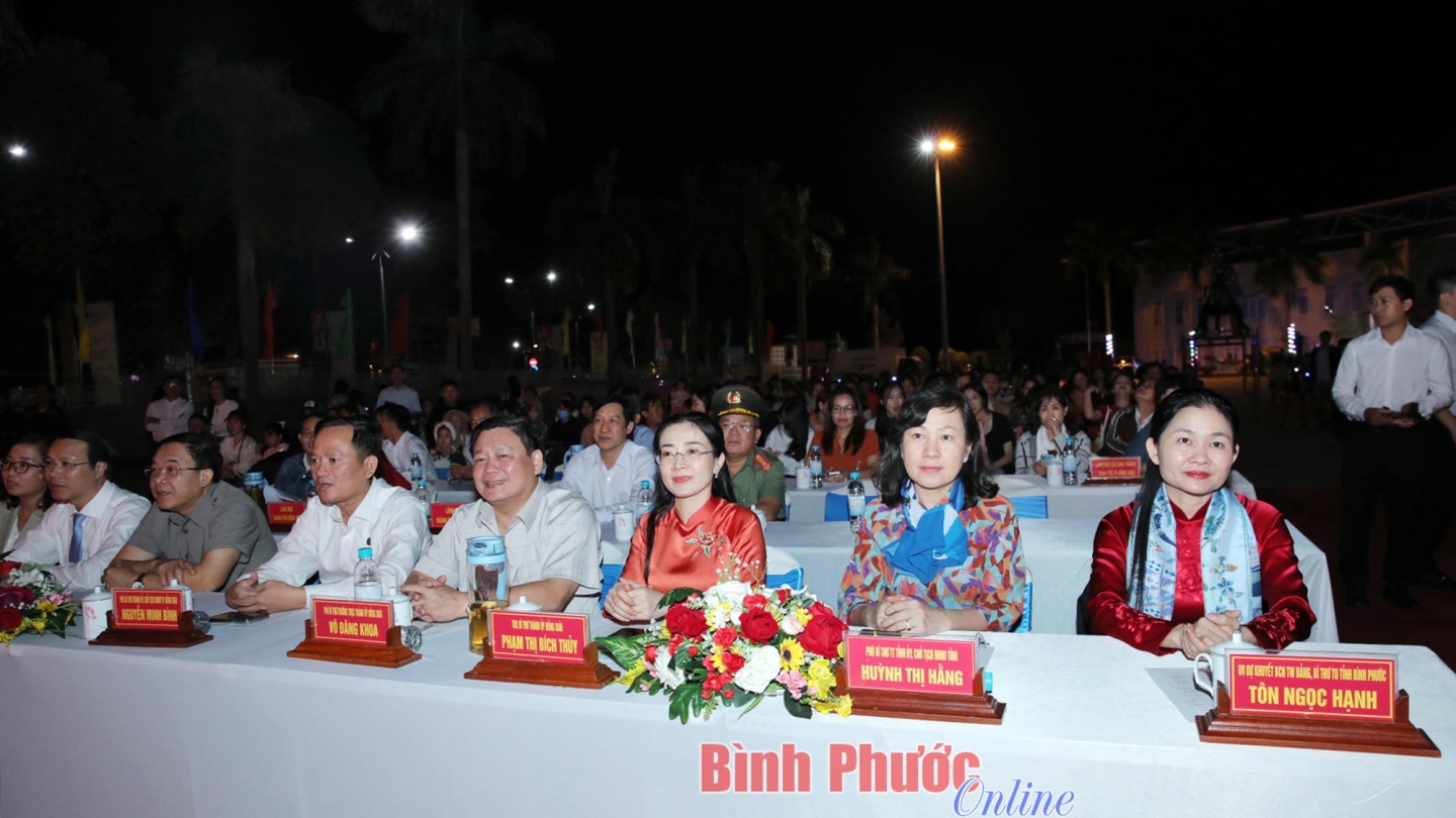hinh_4_giao_thua_00544129012025.jpg