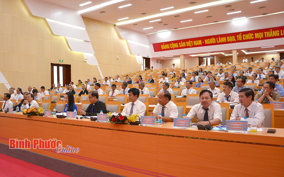 hinh_5_cac_dai_bieu_du_dh_12080502122022.jpg
