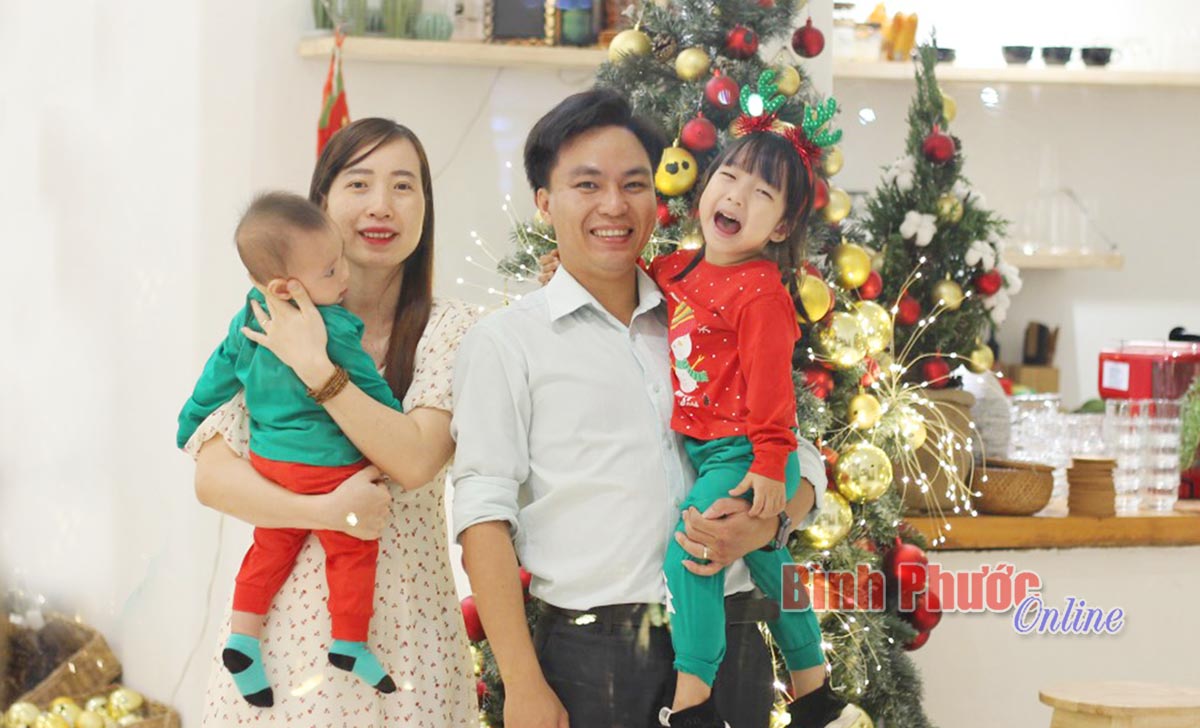 hinh_gia_dinh_tieu_bieu_08545105032021.jpg