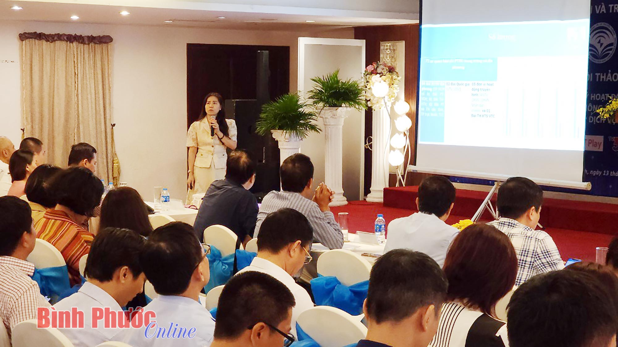 hinh_hoi_thao_bo_tttt_dich_vu_th_tra_tien_005_15533713102023.jpg