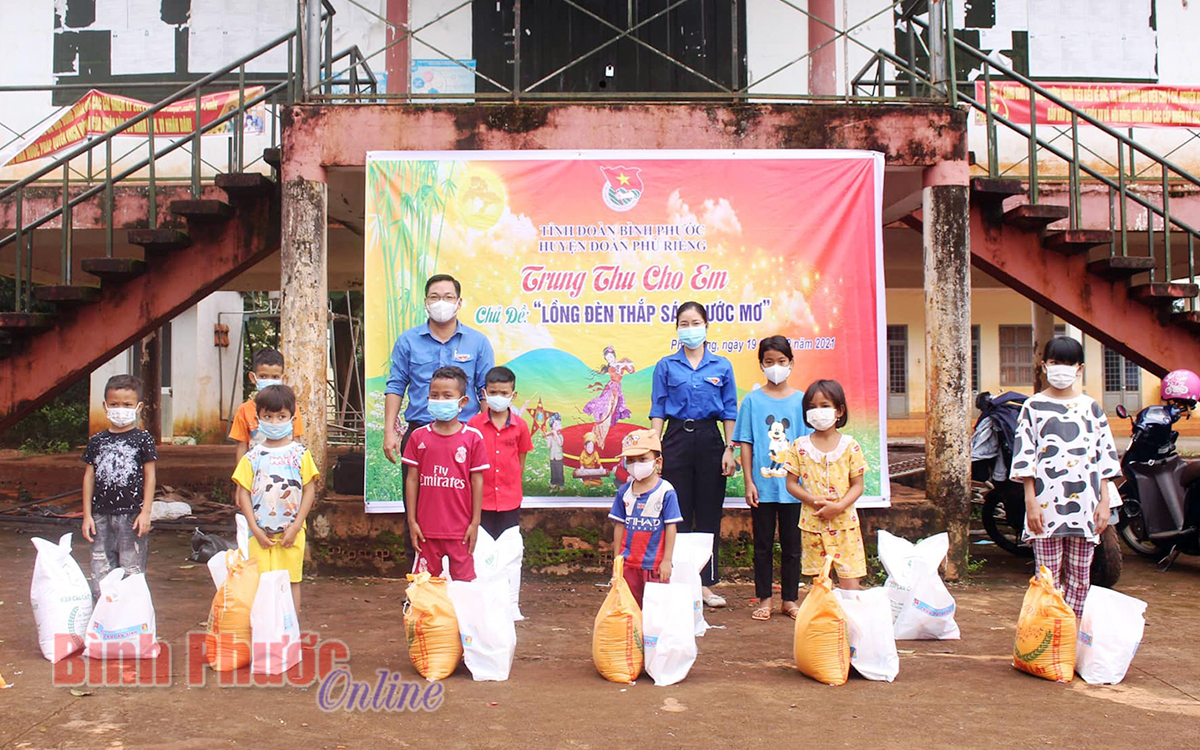hinh_tang_qua_07464430112021.jpg