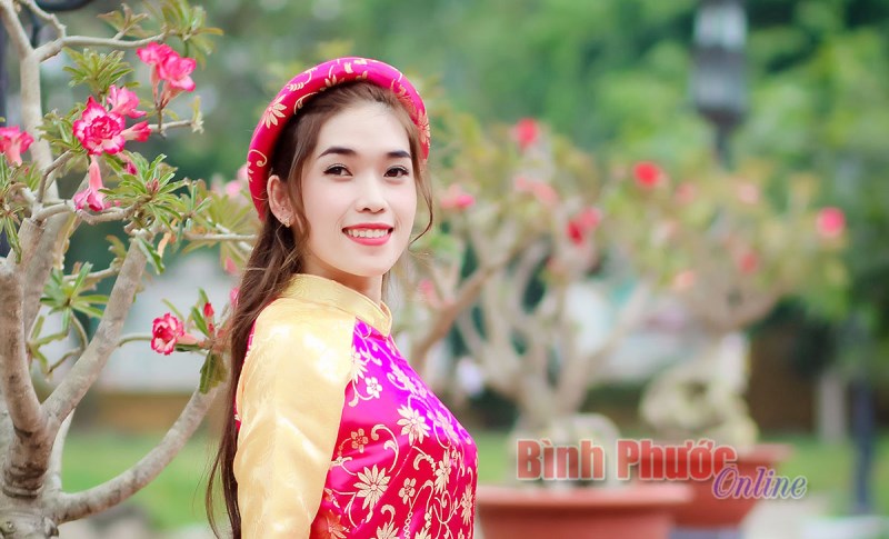 Thu Hà: Mong ước đóng góp nhiều cho quê hương