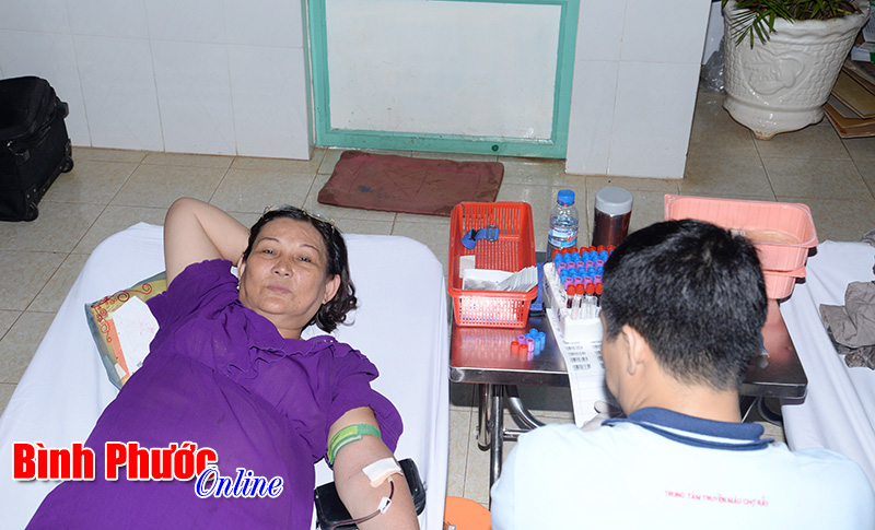 Bình Long thu 836 đơn vị máu tình nguyện Bình Long thu 836 đơn vị máu tình nguyện