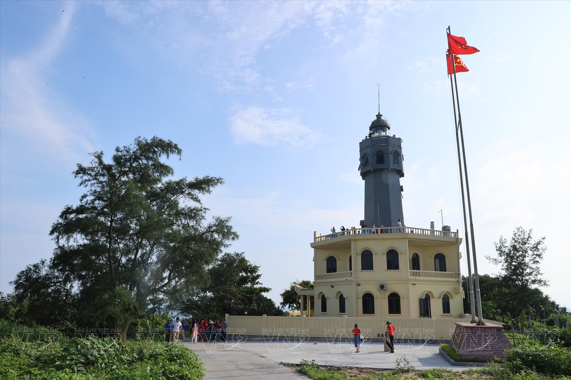 hoang-ha-bach-long-vi-16-10-16-9-7.jpg