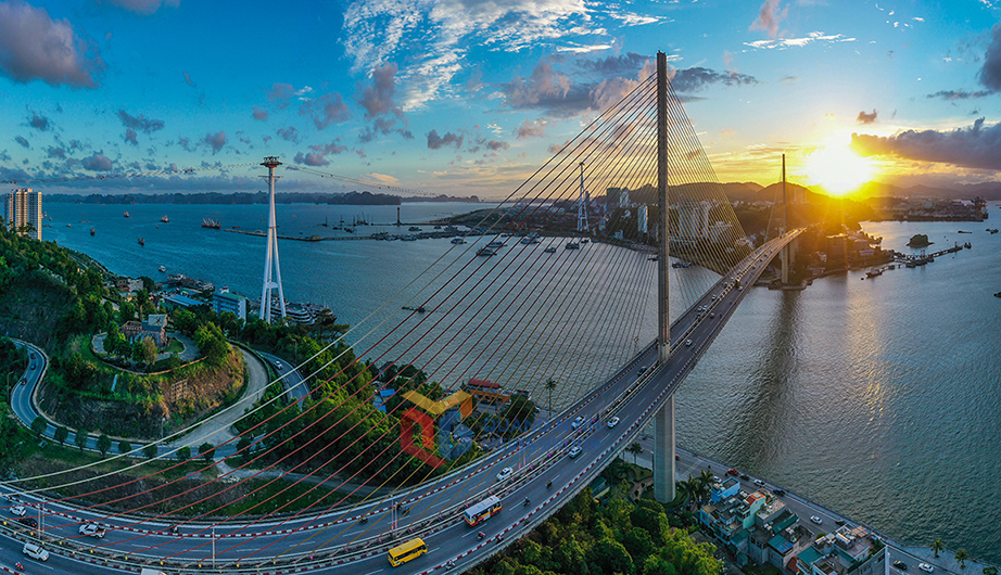 Hoàng hôn nơi thành phố bên bờ di sản