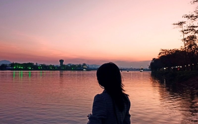 Hoàng hôn trên “bến không chồng”