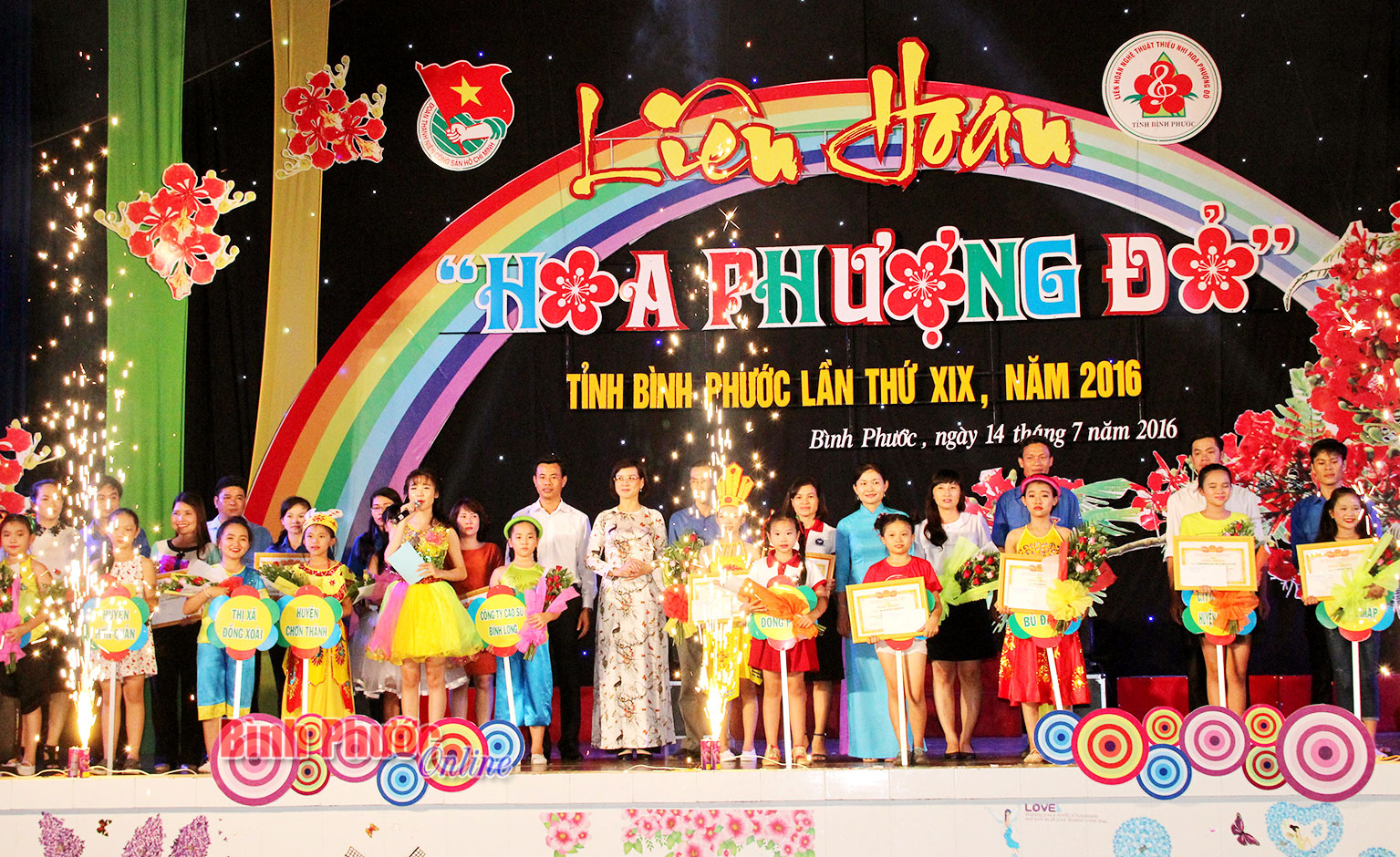 hoaphuongdo11.jpg