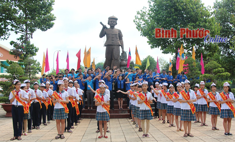 hoatdong1.jpg