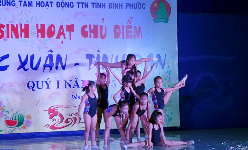 hoatdongtn1.jpg