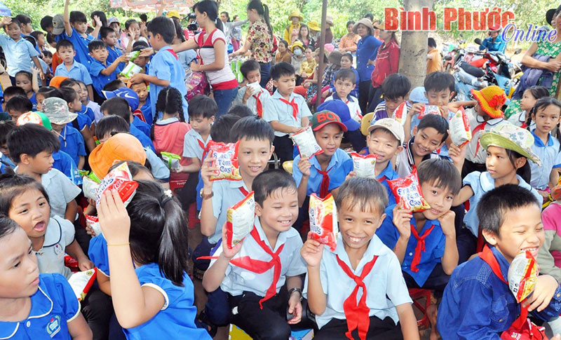 Thêm 5 trường tiểu học vùng sâu được cung cấp nước sạch Thêm 5 trường tiểu học vùng sâu được cung cấp nước sạch