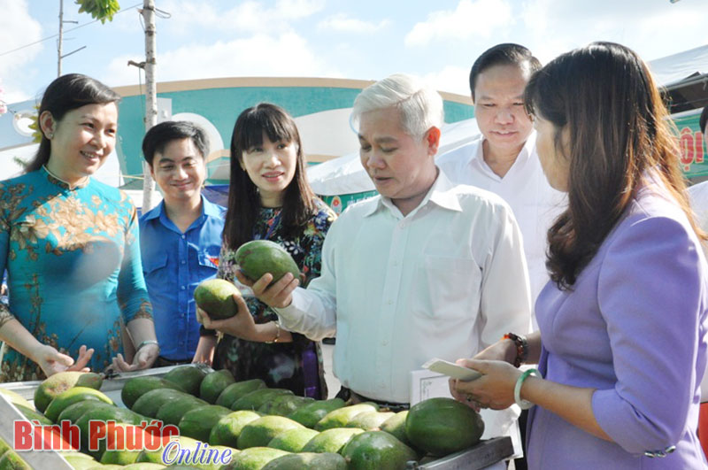 200 gian hàng tham dự hội chợ trái cây và hàng nông sản tỉnh Bình Phước 200 gian hàng tham dự hội chợ trái cây và hàng nông sản tỉnh Bình Phước