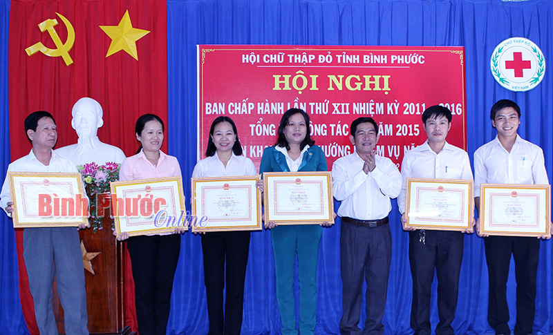 Hội chữ thập đỏ vận động gần 60 tỷ đồng cho công tác nhân đạo, từ thiện Hội chữ thập đỏ vận động gần 60 tỷ đồng cho công tác nhân đạo, từ thiện
