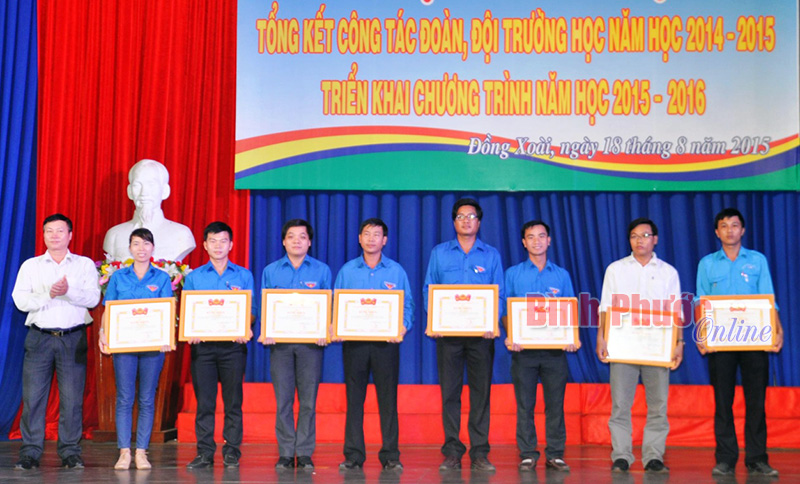 Hội đồng đội thị xã Bình Long dẫn đầu công tác đoàn, đội trường học Hội đồng đội thị xã Bình Long dẫn đầu công tác đoàn, đội trường học