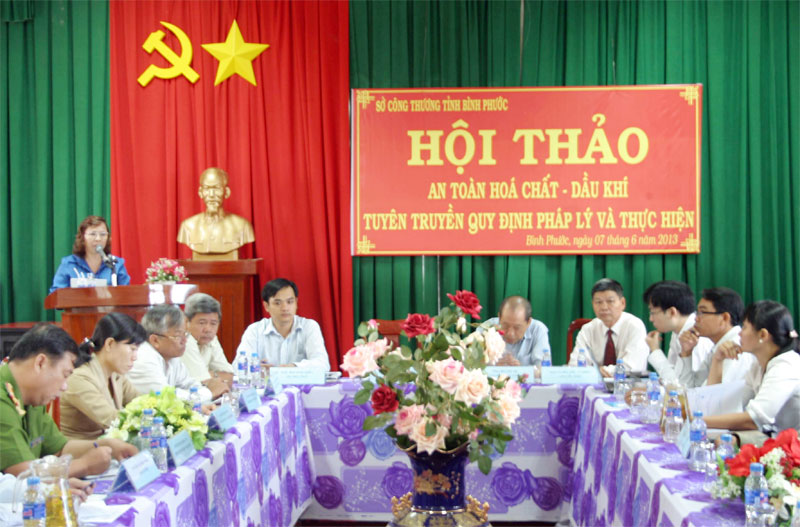 hoithao(2).jpg