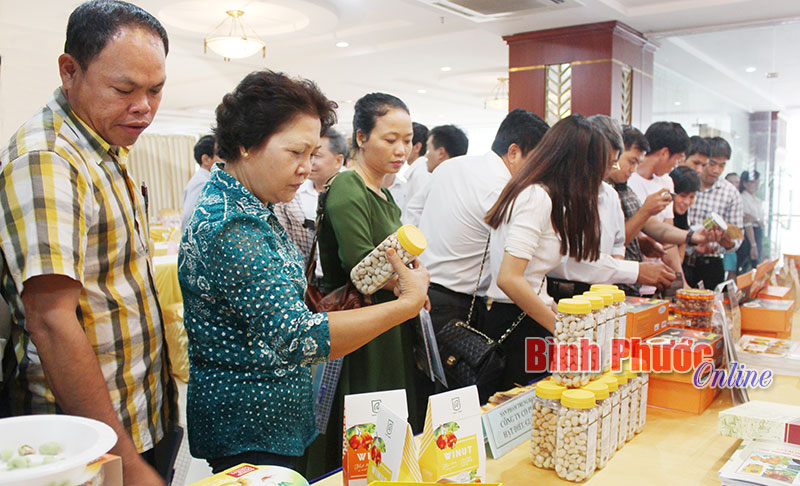 Nâng cao giá trị hạt điều Bình Phước từ chế biến sâu Nâng cao giá trị hạt điều Bình Phước từ chế biến sâu