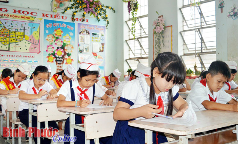 Em Cát Đoàn Thảo Vy nhất hội thi phụ trách sao tài năng thị xã Phước Long Em Cát Đoàn Thảo Vy nhất hội thi phụ trách sao tài năng thị xã Phước Long