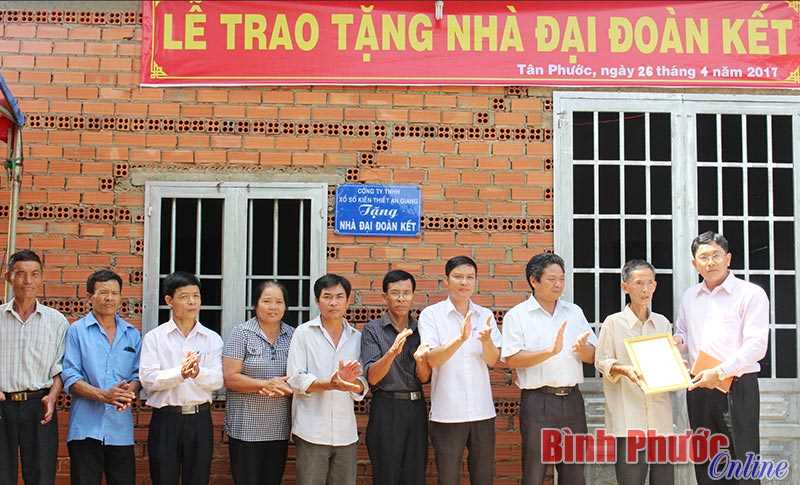 Tiếp tục hỗ trợ hộ nghèo vùng khó khăn