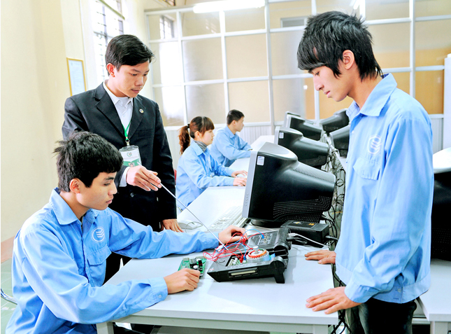 Hỗ trợ đào tạo trình độ sơ cấp, đào tạo dưới 3 tháng