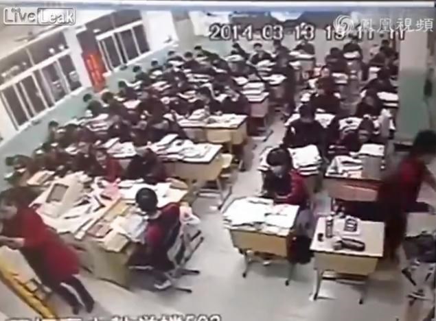 Học sinh nhảy lầu tự tử vì quá lo lắng về kỳ thi đại học Học sinh nhảy lầu tự tử vì quá lo lắng về kỳ thi đại học