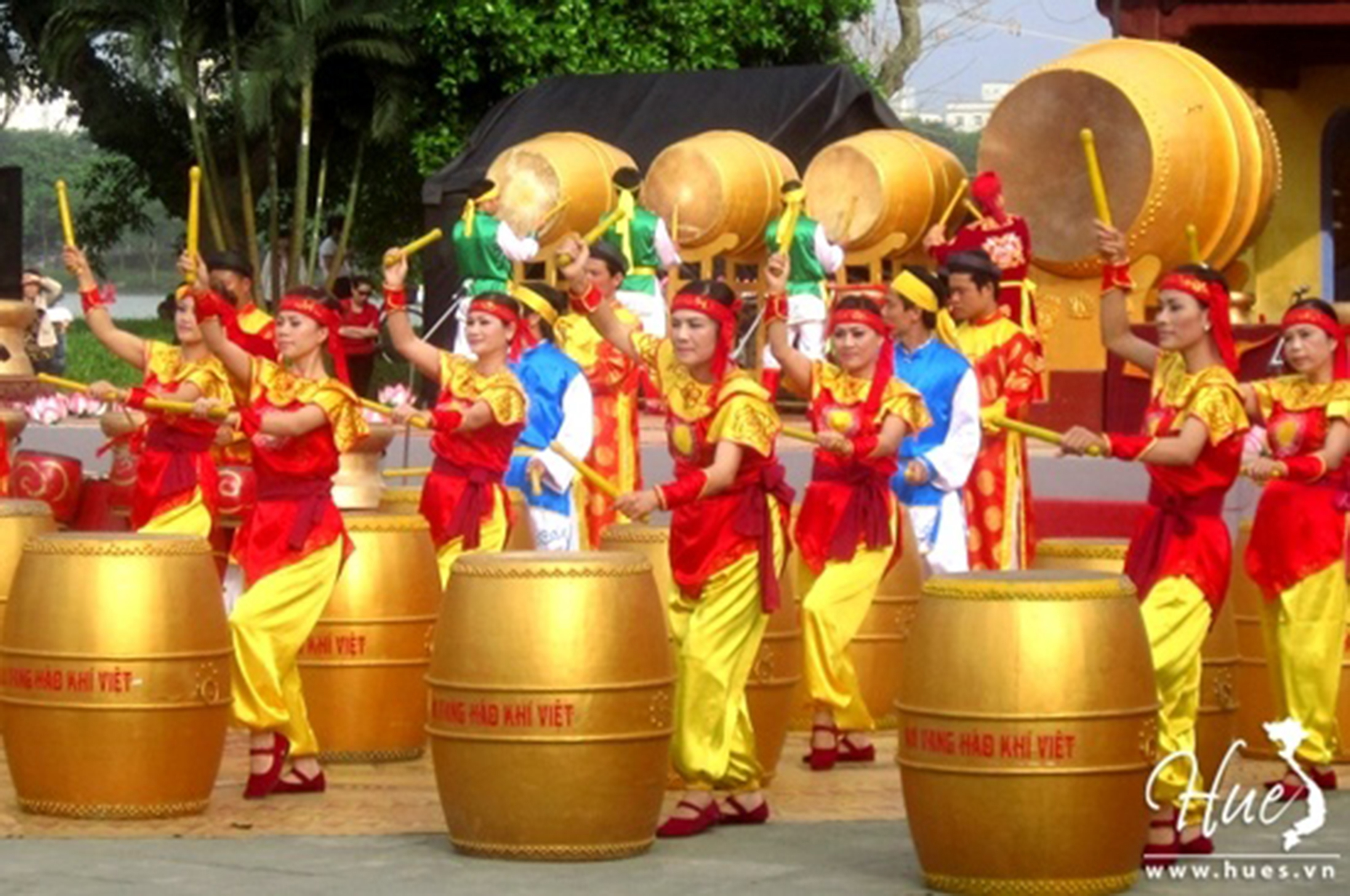 Nhã nhạc cung đình Huế - Di sản văn hóa của nhân loại Nhã nhạc cung đình Huế - Di sản văn hóa của nhân loại