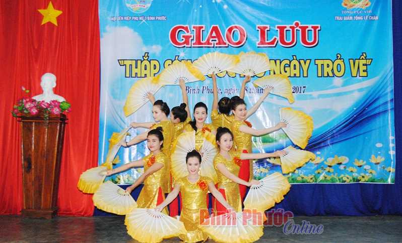 Thắp sáng ước mơ ngày trở về Thắp sáng ước mơ ngày trở về
