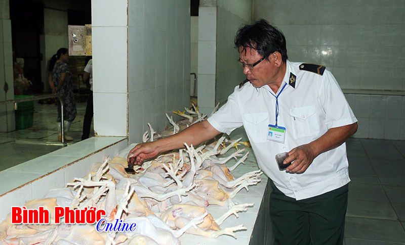 Tăng cường kiểm soát giết mổ dịp tết Nguyên đán Tăng cường kiểm soát giết mổ dịp tết Nguyên đán