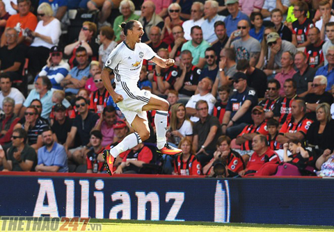 Ibra lập kỉ lục 'vô tiền khoáng hậu' sau bàn thắng vào lưới Bournemouth Ibra lập kỉ lục 'vô tiền khoáng hậu' sau bàn thắng vào lưới Bournemouth