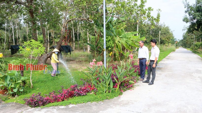 Ðiểm sáng làm đường giao thông Ðiểm sáng làm đường giao thông