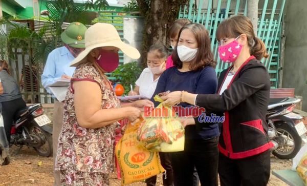 Đồng Xoài: 893 người cao tuổi đang hưởng trợ cấp xã hội Đồng Xoài: 893 người cao tuổi đang hưởng trợ cấp xã hội