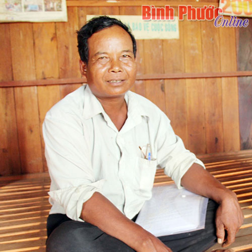 Trưởng ấp Lâm Lốt giúp dân thoát nghèo Trưởng ấp Lâm Lốt giúp dân thoát nghèo