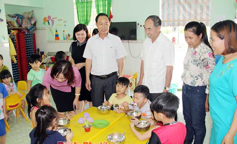 Chơn Thành phấn đấu xóa phòng học tạm, mượn vào năm 2019 Chơn Thành phấn đấu xóa phòng học tạm, mượn vào năm 2019