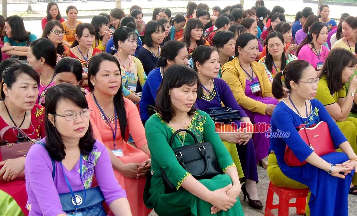 Đồng xoài:​​​​​​​ 497 người có trình độ thạc sĩ