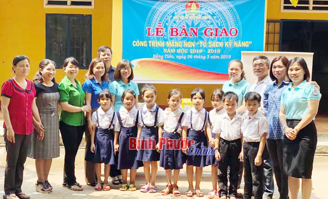 Thiếu nhi Đồng Phú thi đua học tập tốt, rèn luyện tốt Thiếu nhi Đồng Phú thi đua học tập tốt, rèn luyện tốt