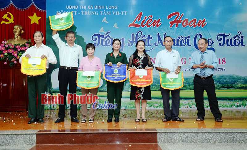 Liên hoan tiếng hát người cao tuổi Bình Long Liên hoan tiếng hát người cao tuổi Bình Long