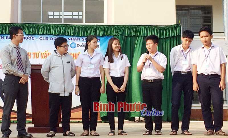 800 học sinh Trường THPT chuyên Bình Long được tư vấn khởi nghiệp